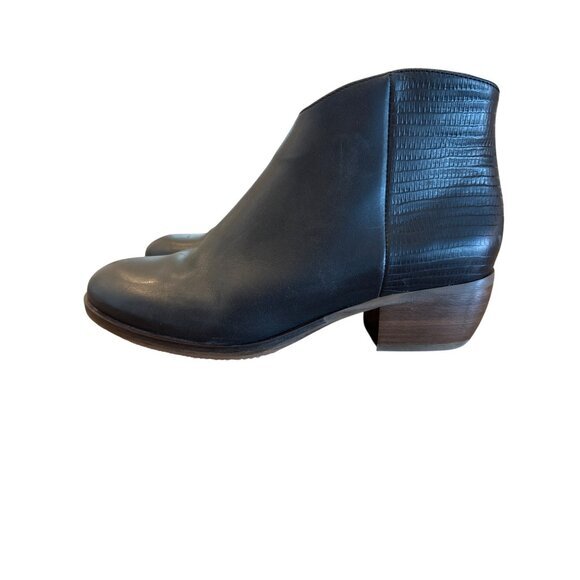 Clarks Mila Myth Women's Size 7.5 Heeled Ankle Black Boots Booties Leather NWOB‎ - Picture 4 of 9